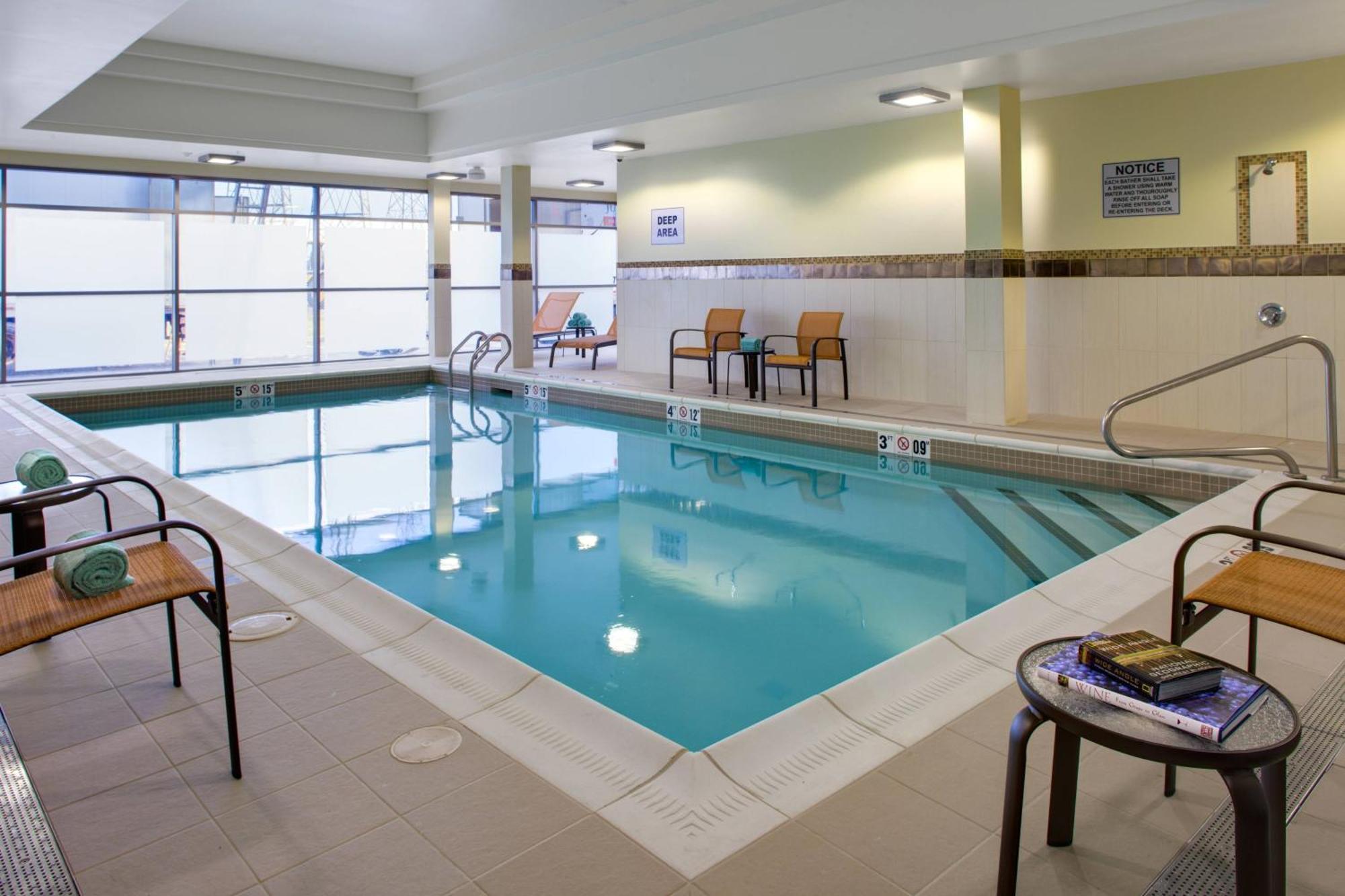 Hotel Courtyard By Marriott Londres Exterior foto